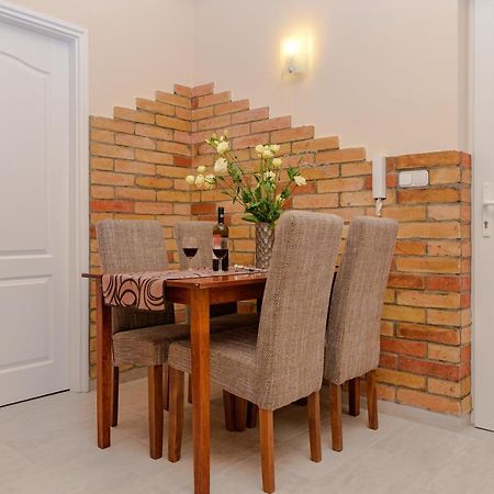 ILLÉS Apartmanok II. Hajdúszoboszló Esterno foto