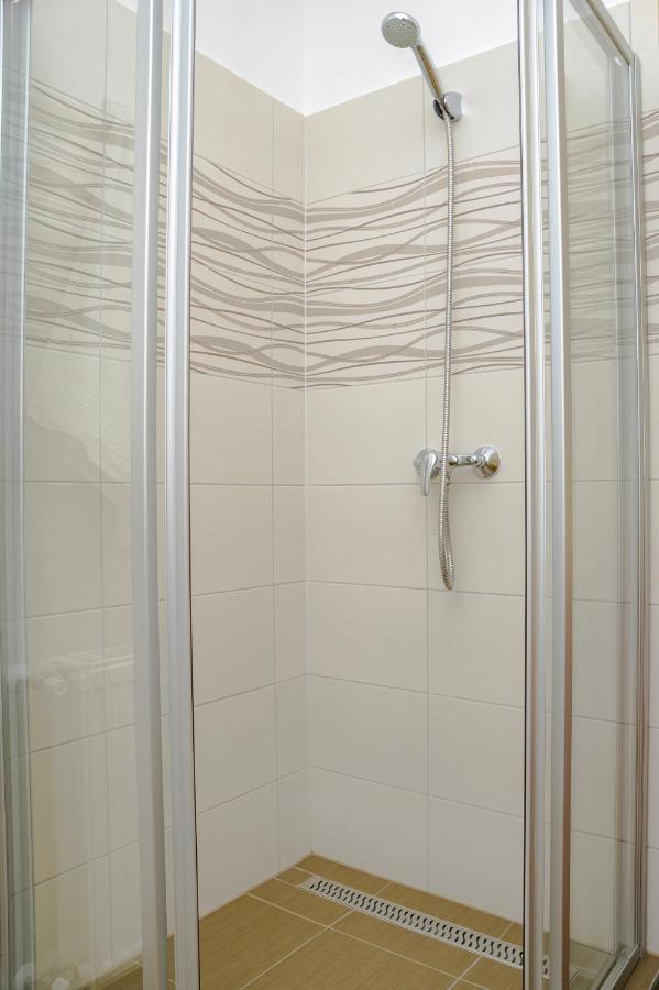 ILLÉS Apartmanok II. Hajdúszoboszló Esterno foto