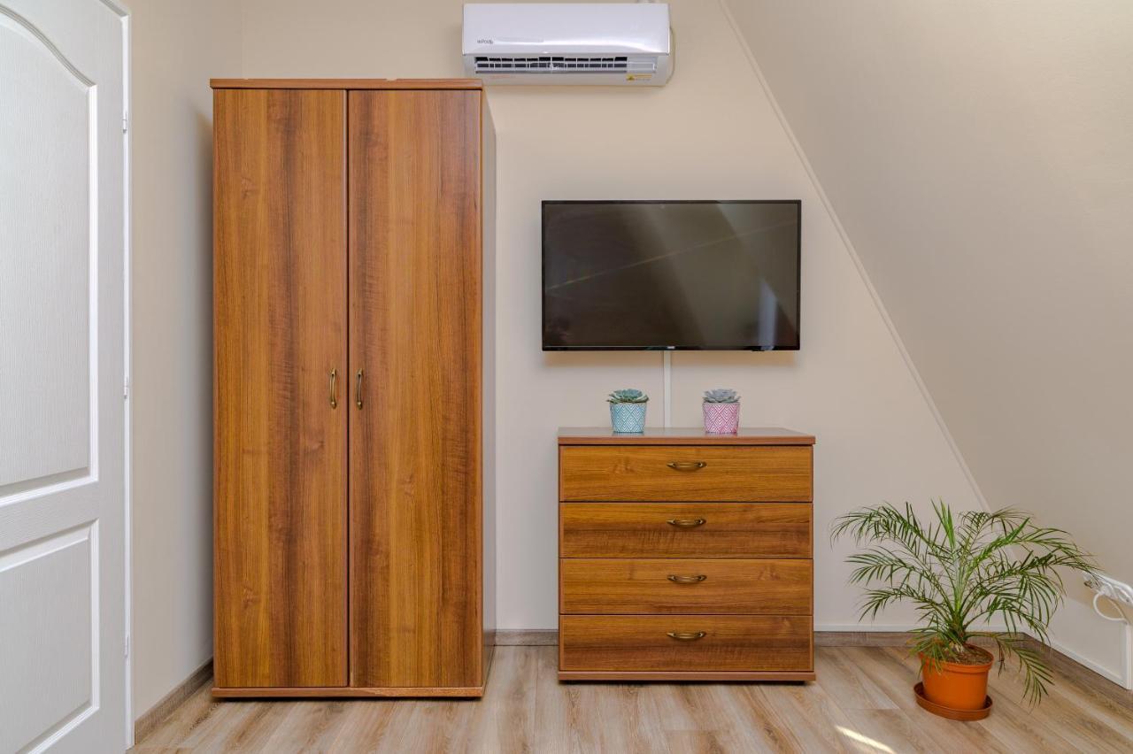 ILLÉS Apartmanok II. Hajdúszoboszló Esterno foto